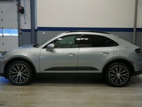 New 2026 Porsche Macan 4 Electric image 2