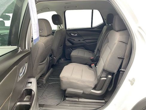 Used 2020 Chevrolet Traverse LT w/ LPO, Floor Liner Package image 16