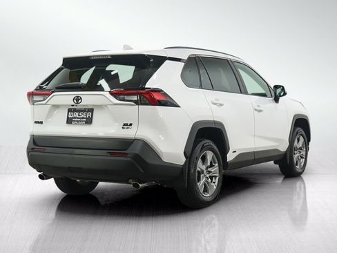Used 2025 Toyota RAV4 XLE AWD/4WD image 5