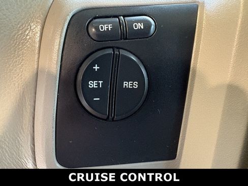 Used 2012 Ford Expedition Limited RWD image 15