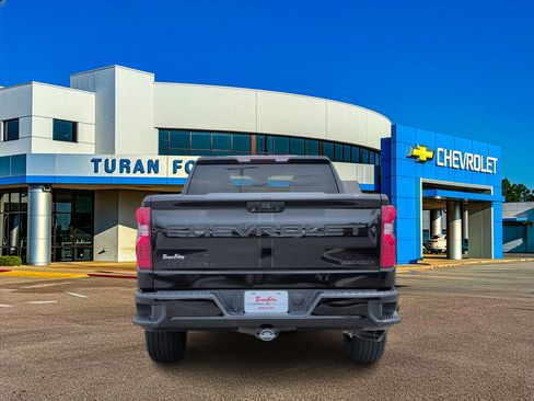 Used 2024 Chevrolet Silverado 1500 Custom w/ Rally Edition AWD/4WD image 4