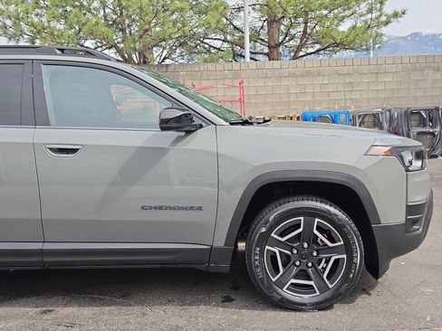 New 2026 Jeep Cherokee Limited image 11