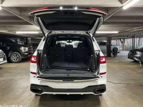 Used 2020 BMW X7 xDrive40i w/ M Sport Package AWD/4WD image 11