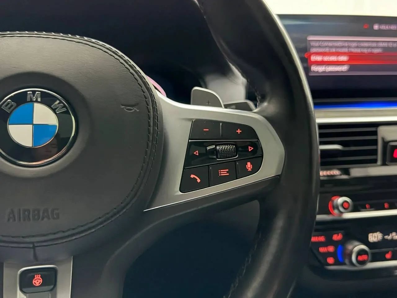 Used 2020 BMW M550i xDrive AWD/4WD image 24