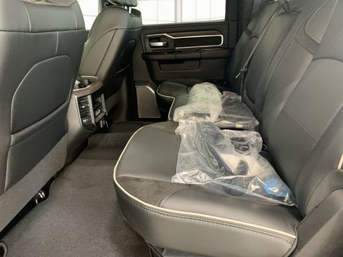 New 2026 RAM 2500 Laramie AWD/4WD image 10