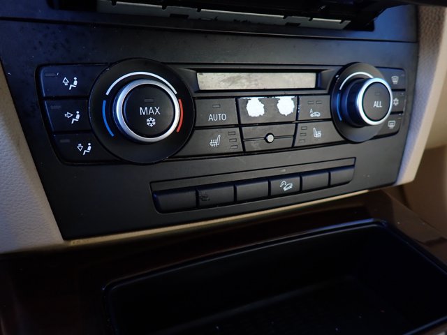 Used 2011 BMW 328i xDrive Sedan AWD/4WD image 13