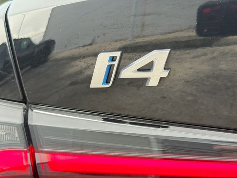 Used 2023 BMW i4 eDrive35 RWD image 11