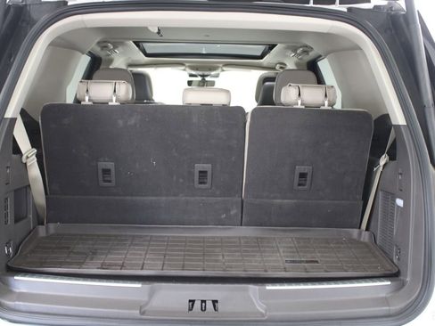 Used 2023 Lincoln Navigator Reserve image 16