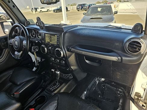 Used 2013 Jeep Wrangler Sahara image 20