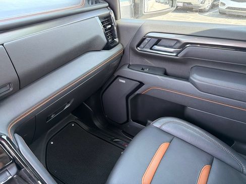 Used 2025 GMC Sierra 2500 AT4 AWD/4WD image 35