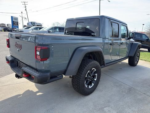 Used 2025 Jeep Gladiator Rubicon w/ Convenience Group image 8