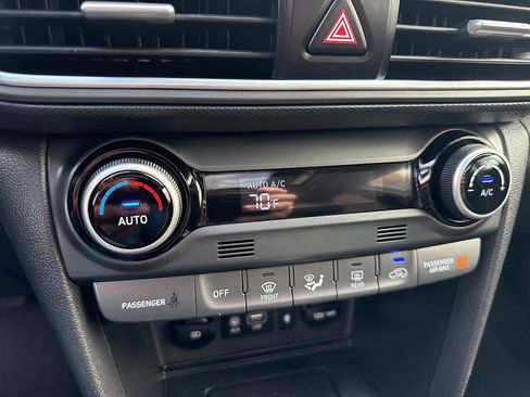 Used 2021 Hyundai Kona Limited AWD/4WD image 58