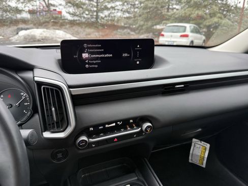 Used 2025 MAZDA CX-50 AWD 2.5 S w/ Weather Package image 9