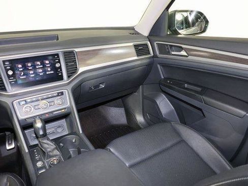 Used 2020 Volkswagen Atlas SE w/ Panoramic Sunroof Package image 11