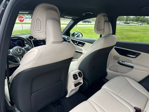 Used 2026 Mercedes-Benz GLC 300 4MATIC image 17