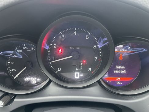 Used 2022 Porsche Macan image 24