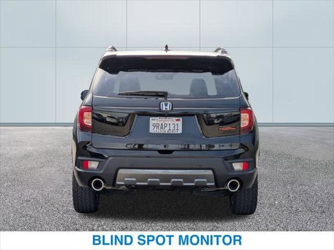 Certified 2025 Honda Passport TrailSport image 8