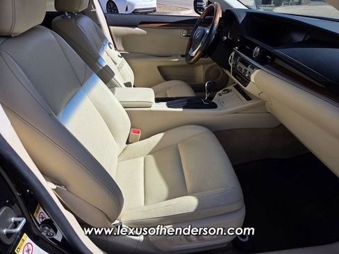 Used 2013 Lexus ES 300h 300h w/ Luxury Pkg image 17