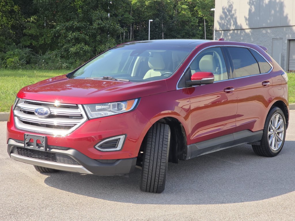Used 2018 Ford Edge Titanium w/ Equipment Group 302A FWD image 5