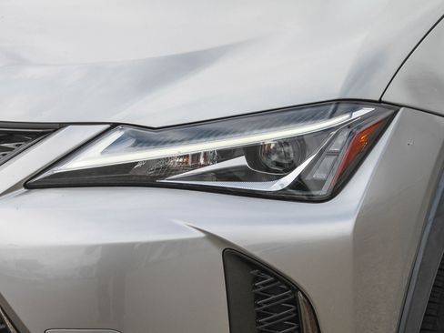 Used 2019 Lexus UX 200 F Sport w/ F Sport Premium Package image 5