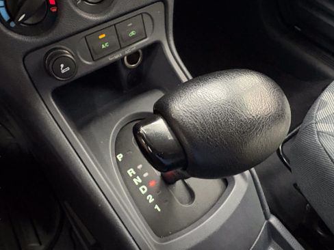 Used 2013 Ford Transit Connect XL FWD image 17