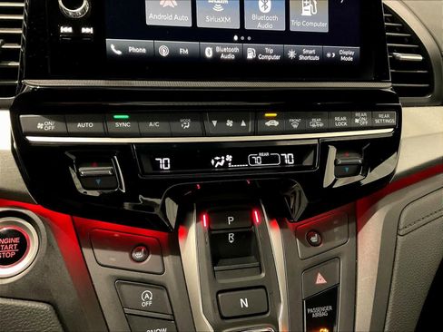 Used 2025 Honda Odyssey Sport-L image 27