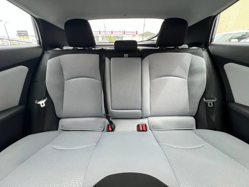 Certified 2022 Toyota Prius LE FWD image 13
