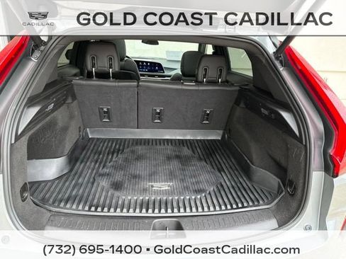 Certified 2024 Cadillac XT4 Luxury w/ Cold Weather Package AWD/4WD image 11