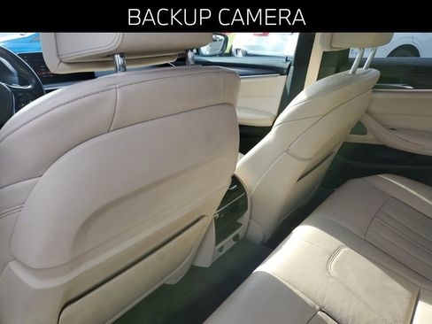 Used 2018 BMW 530e 530e iPerformance image 10