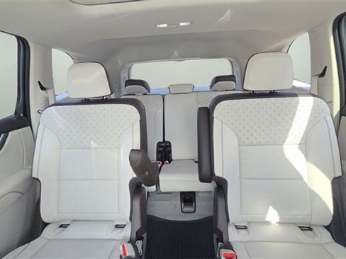 New 2026 GMC Acadia Denali image 29