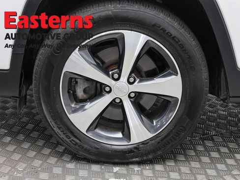 Used 2020 Jeep Cherokee Limited AWD/4WD image 34