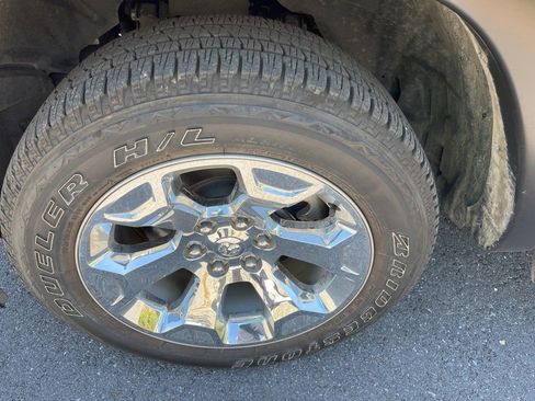 Used 2023 RAM 1500 Big Horn AWD/4WD image 14