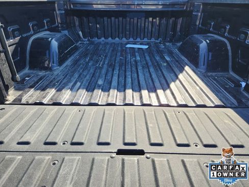 Used 2025 GMC Sierra 1500 SLT image 36