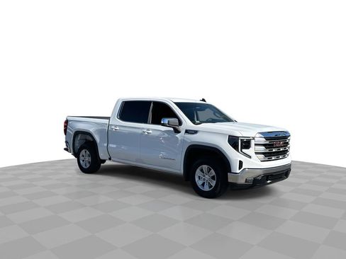 Used 2025 GMC Sierra 1500 SLE image 2