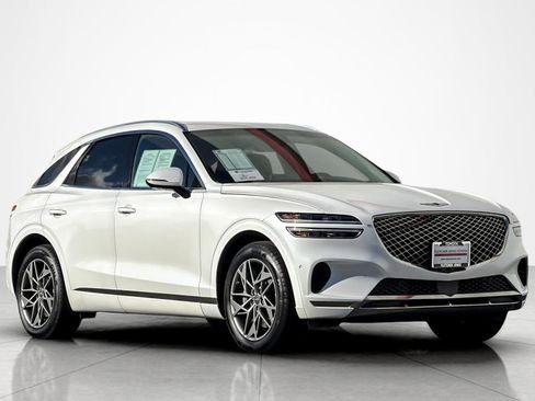 Used 2023 Genesis GV70 2.5T w/ Advanced Package image 7