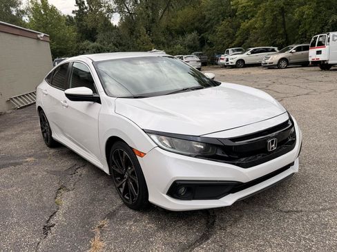 Used 2019 Honda Civic Sport image 9