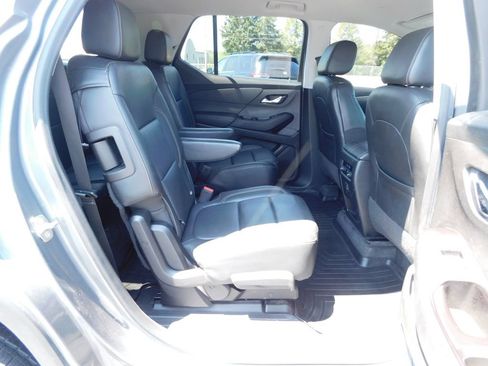 Used 2019 Chevrolet Traverse LT FWD image 21