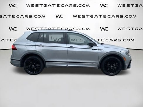 Used 2022 Volkswagen Tiguan SE R-Line image 10