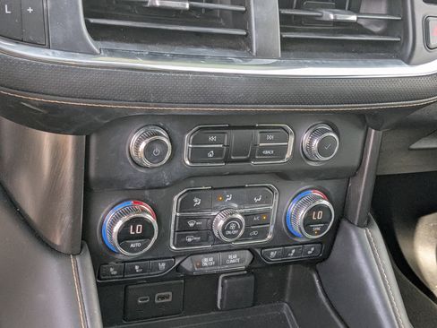 Used 2023 GMC Yukon XL AT4 w/ AT4 Premium Package image 18