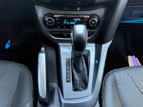 Used 2013 Ford Focus Titanium w/ Titanium Handling Pkg FWD image 23