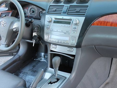 Used 2007 Toyota Solara SLE FWD image 25