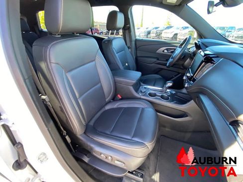 Used 2023 Chevrolet Traverse LT FWD image 21