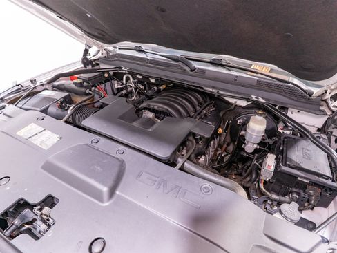 Used 2019 GMC Yukon XL SLT AWD/4WD image 33