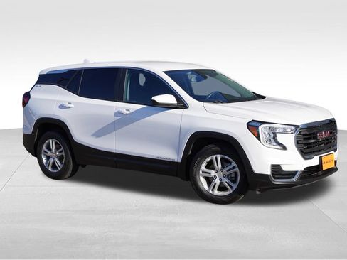 Certified 2023 GMC Terrain SLE FWD image 2