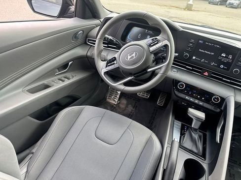 Used 2025 Hyundai Elantra Sport image 22