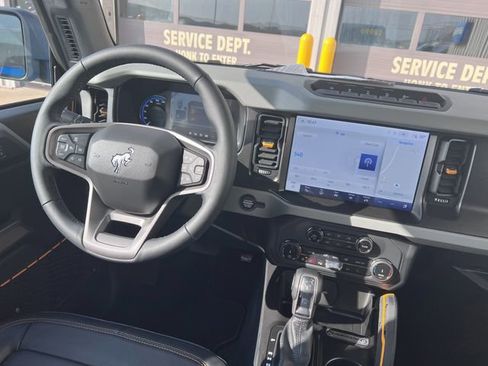 Used 2022 Ford Bronco Badlands image 15