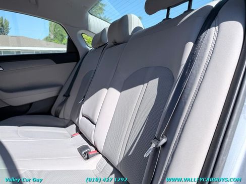 Used 2016 Hyundai Sonata SE FWD image 17