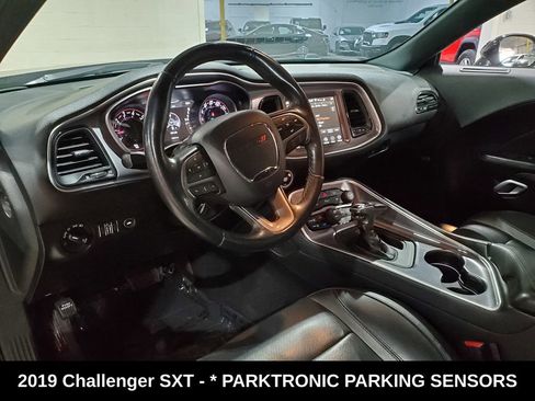 Used 2019 Dodge Challenger SXT w/ Plus Package RWD image 7