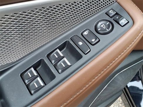 Used 2023 Acura MDX SH-AWD w/ Technology Package image 17