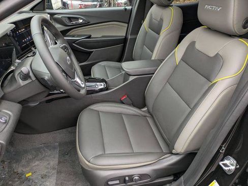 New 2026 Chevrolet Trax ACTIV w/ Sunroof Package FWD image 11